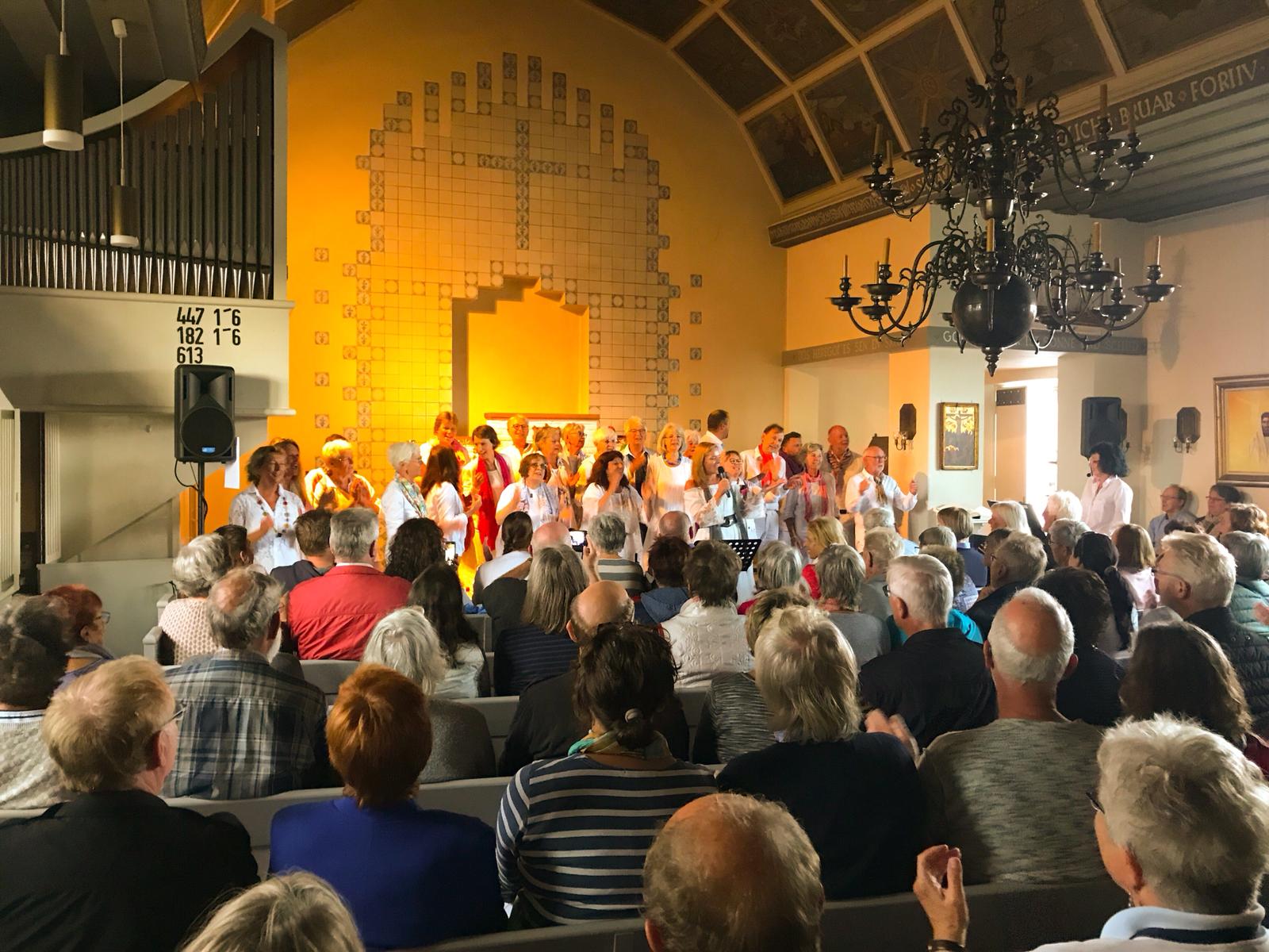 Gospel-Gottesdienst mit den Island Voices in der Friesenkapelle, Sylt
